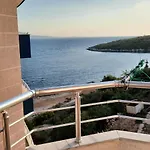Kleri Beach Apartments